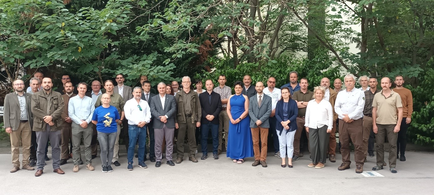 Csoportkép az alakuló ülést követően a résztvevőkkel. Csoportkép az alakuló ülést követően a résztvevőkkel.